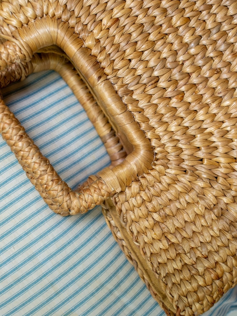 Hat Attack Tan Woven Tote with Interior Zip Pocket. Will Ship In Two Days - Picture 2 of 7